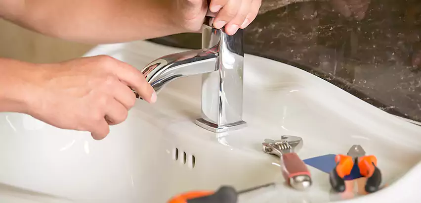 Bathtub Faucet Replacement in Fontana